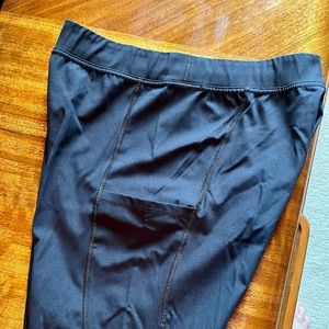 Size M black Goop leggings (true to size)